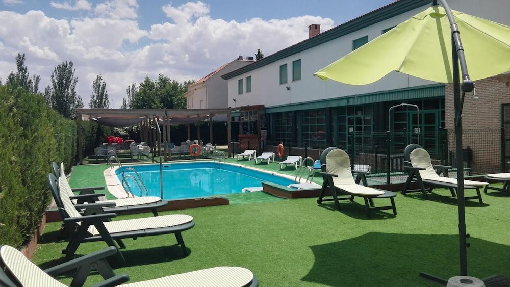 Hotel Almagro Buitenkant foto