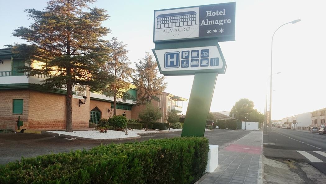Hotel Almagro Buitenkant foto