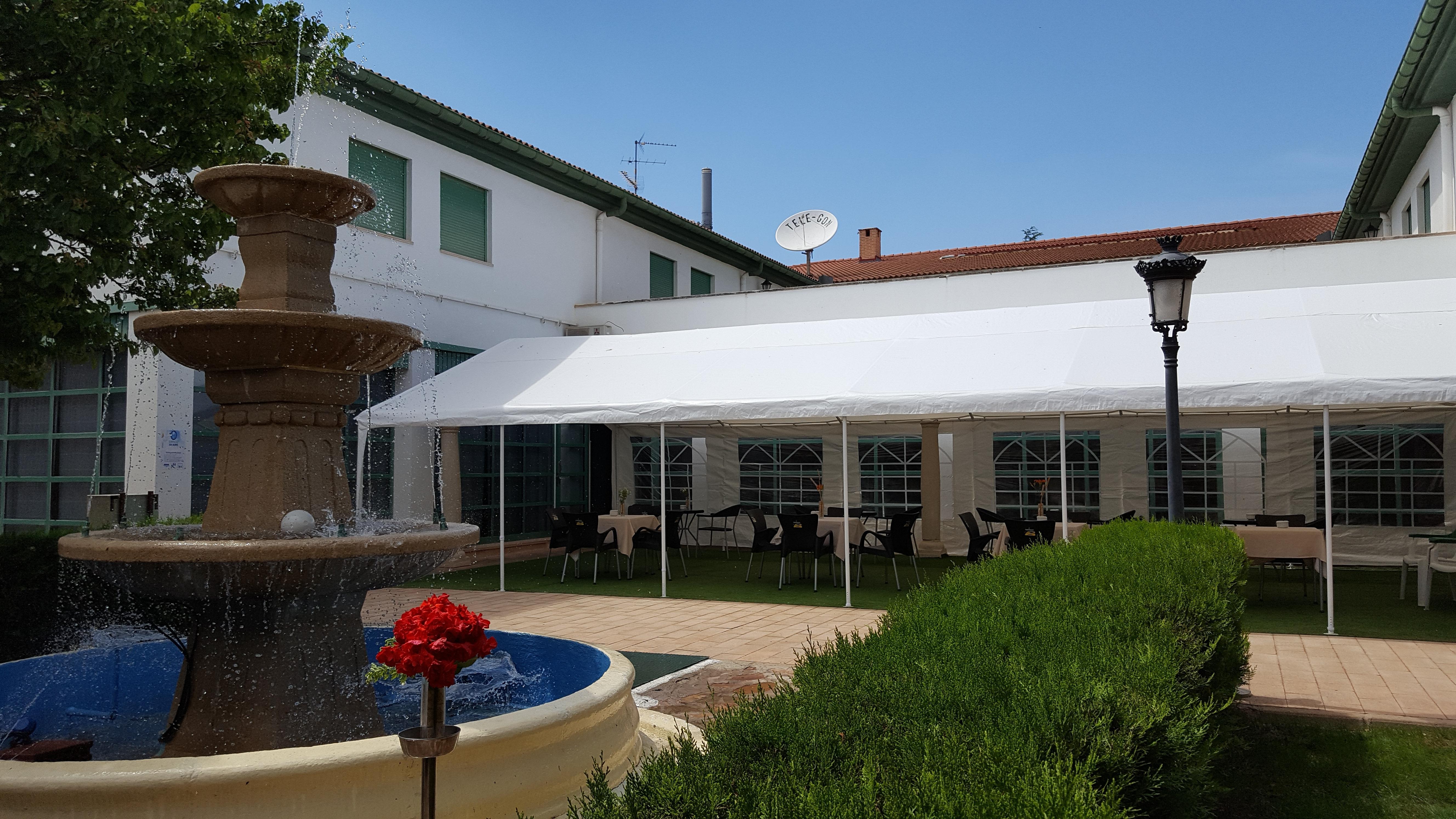 Hotel Almagro Buitenkant foto