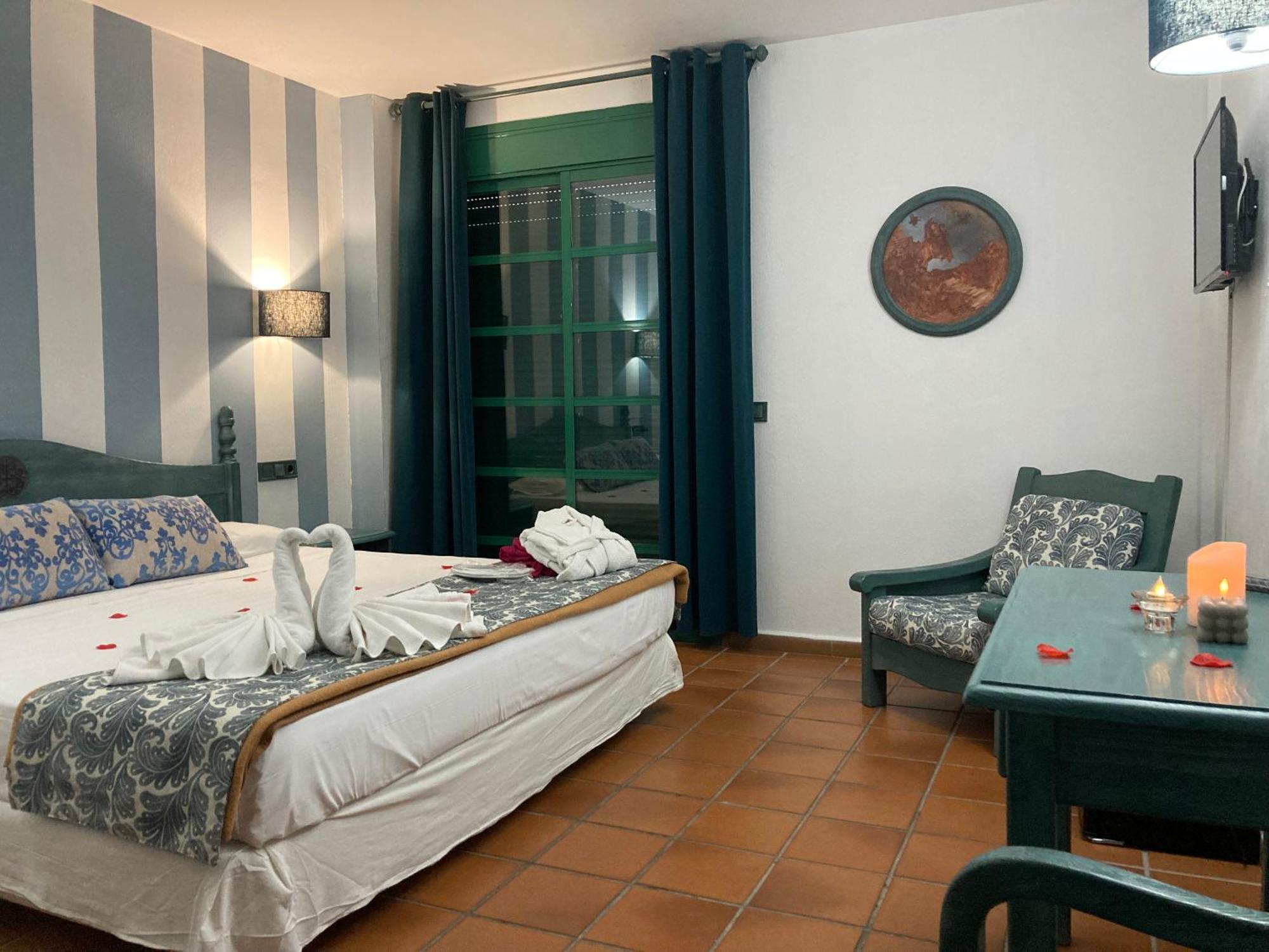 Hotel Almagro Buitenkant foto